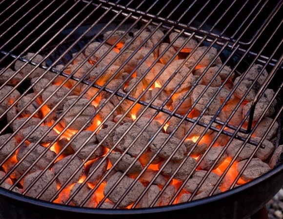 Как выбрать уголь для шашлыка? Шеф-повар научил премудростям этого дела Как выбрать уголь для шашлыка? Шеф-повар научил премудростям этого дела