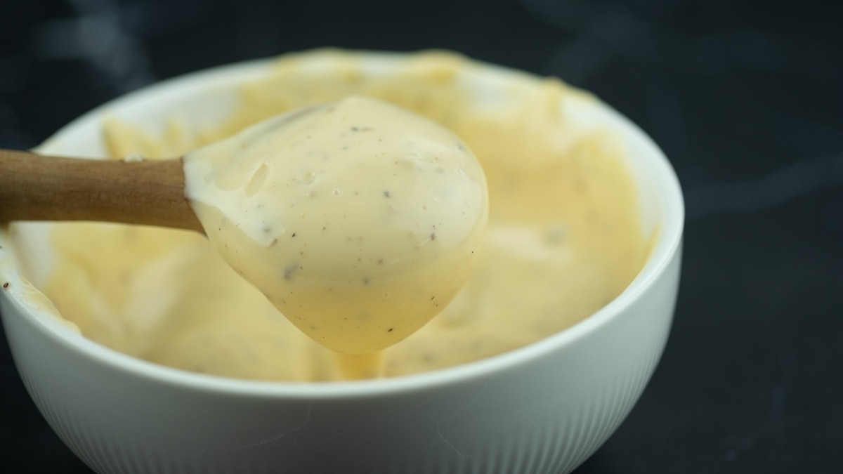 Делаем сырный соус дома — как в лучших ресторанах фастфуда: фри заиграет новыми красками