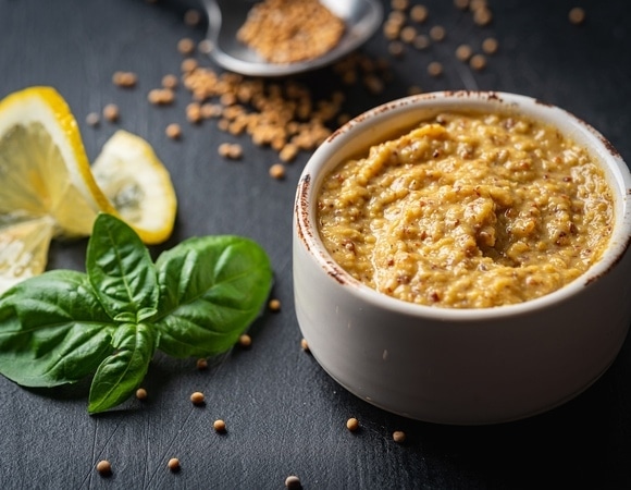 И жгучая, и сладкая: в Роскачестве рассказали, какие сорта горчицы существуют и как их отличать И жгучая, и сладкая: в Роскачестве рассказали, какие сорта горчицы существуют и как их отличать