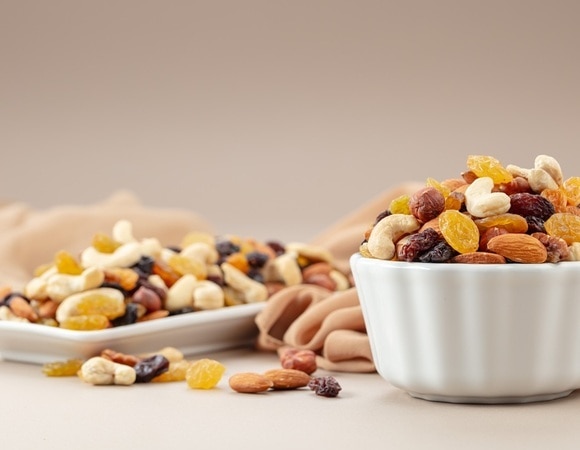 Какие орехи полезны для волос — улучшат структуру и защитят от повреждений Какие орехи полезны для волос — улучшат структуру и защитят от повреждений