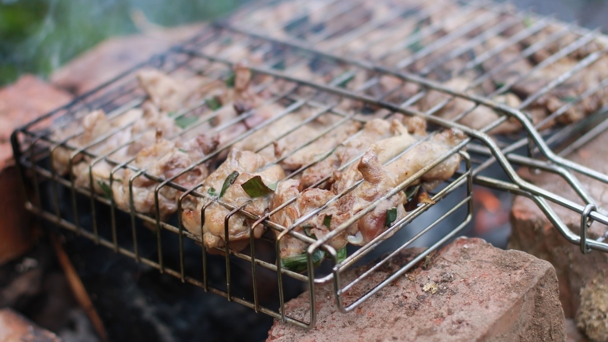 Кавказская классика в новом исполнении — предлагаем повторить шашлык из кролика 