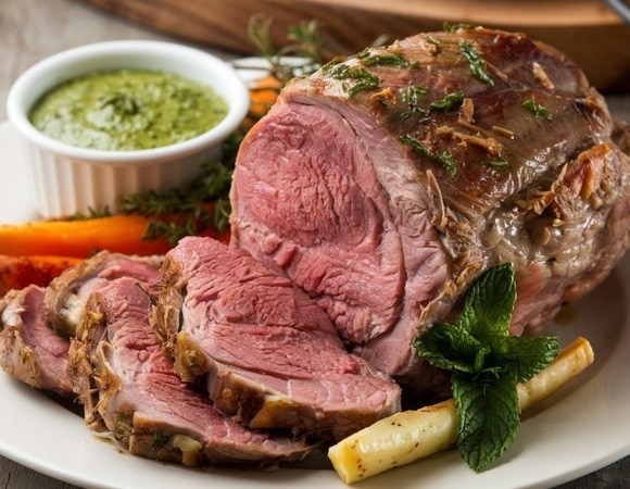 «Популярное, это точно»: баранья нога — блюдо, которое в Таганроге готовят именно так