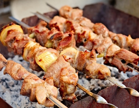 Сколько маринуется курица для шашлыка: чем дольше, тем лучше — но есть нюанс