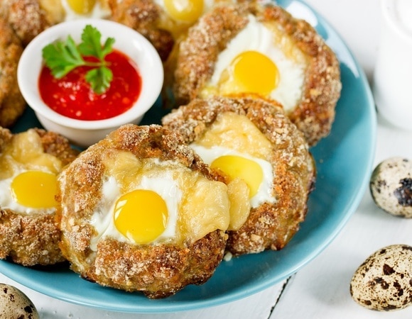 Котлеты с перепелиными яйцами «Павлиний глаз» — изысканно и просто