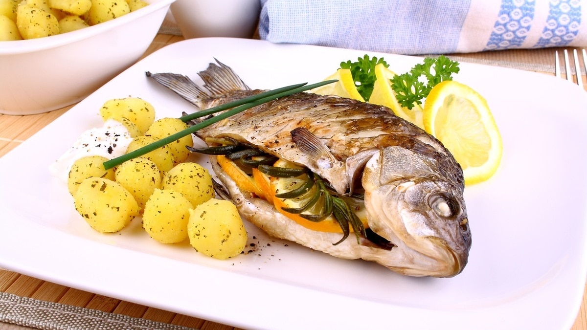 Сазан с картофелем — правильное сочетание сделает блюдо восхитительным Сазан с картофелем — правильное сочетание сделает блюдо восхитительным