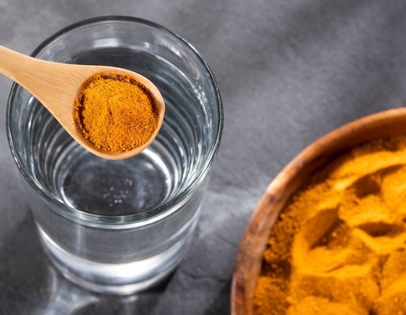 Российские стоматологи предложили убирать запах изо рта куркумином