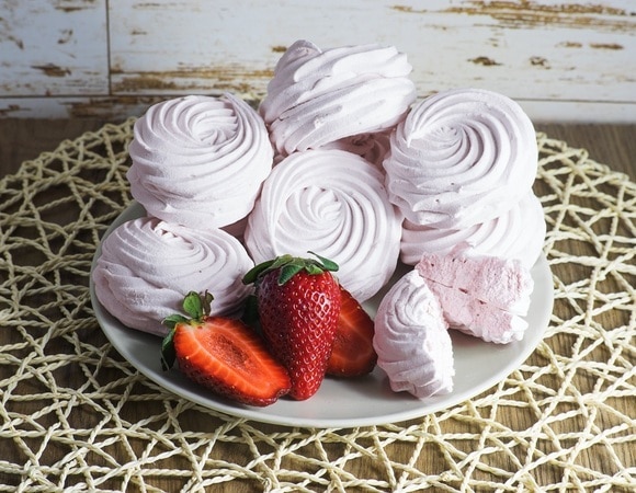 Хорош и с какао, и с мороженым — как правильно заморозить зефир и что из этого выйдет Хорош и с какао, и с мороженым — как правильно заморозить зефир и что из этого выйдет