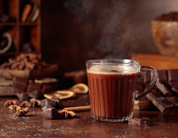 «Может снизить риск»: врачи объяснили, кому обязательно нужно пить какао