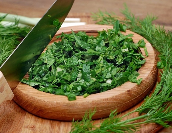 «На несколько раз»: самый простой способ заморозки нарезанной зелени «На несколько раз»: самый простой способ заморозки нарезанной зелени