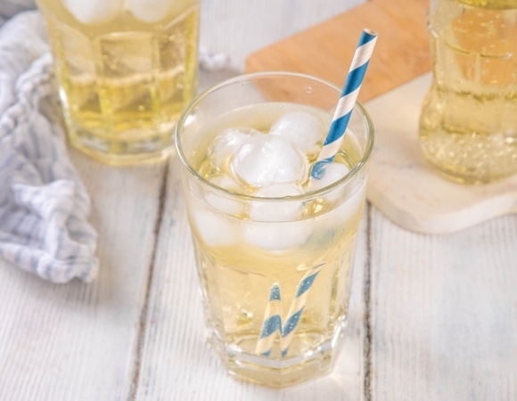 Этот напиток сокращает жизнь на 12 минут при каждом употреблении — и близко не алкоголь 