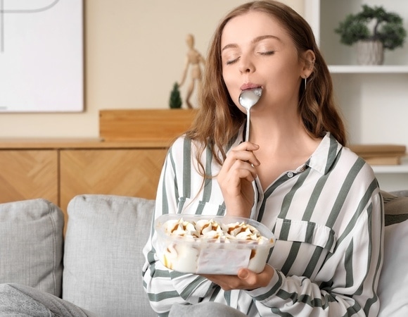 Как вы едите мороженое — таков и характер: психолог ответила, что можно узнать о человеке по этой привычке Как вы едите мороженое — таков и характер: психолог ответила, что можно узнать о человеке по этой привычке