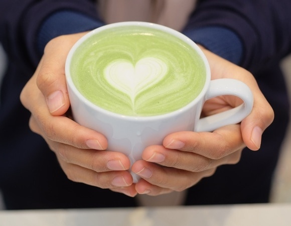 «Снижает уровень стресса»: доктор Малышева назвала напиток от депрессии — это не кофе и даже не какао