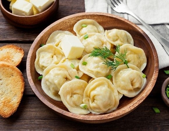 «Ближе к людям»: готовим любимое блюдо героев сериала «Невский»