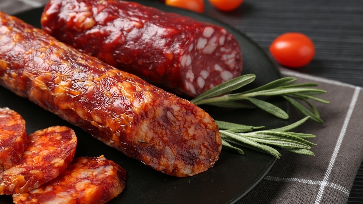 «Появляются камушки»: найдена самая коварная колбаса — ее многие любят, а она вредит почкам