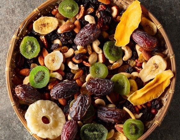 «Неидеальные на вид»: диетолог Королева объяснила, как найти действительно полезные сухофрукты