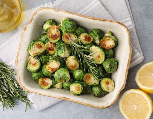 «Свежесть вкуса»: как готовить свежую брюссельскую капусту — справятся даже новички