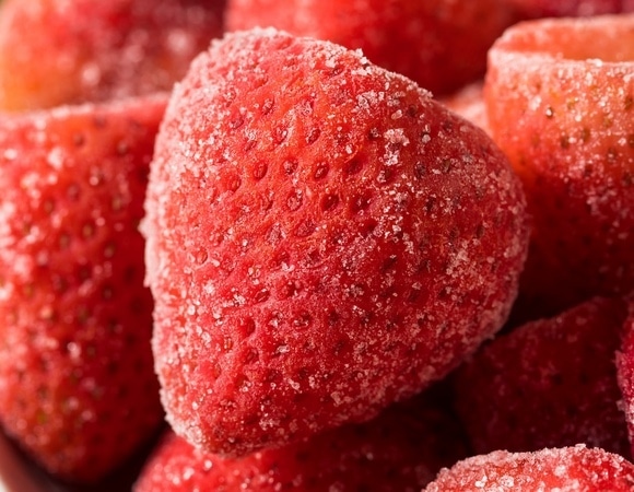 Как правильно заморозить клубнику — ягоды будут сочными, а не водянистыми 