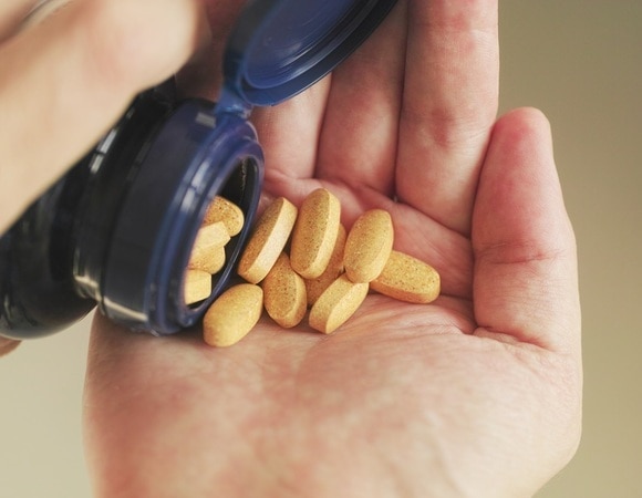 «Отложится в почках»: чрезмерное употребление этого витамина может аукнуться, уверен доктор Мясников