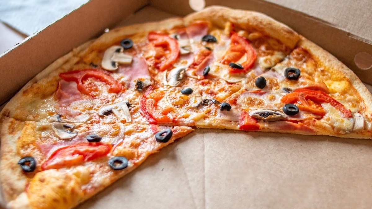 Почему на второй день пицца кажется вкуснее? Нашли объяснение этому феномену Почему на второй день пицца кажется вкуснее? Нашли объяснение этому феномену