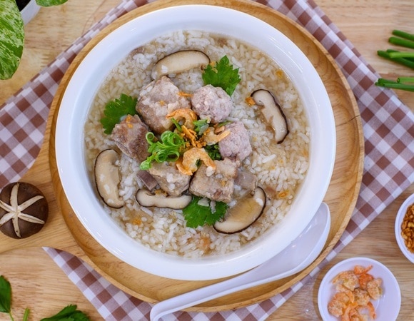 «Нежный и насыщенный»: добавьте рис в грибной суп — знакомое блюдо заиграет новыми красками