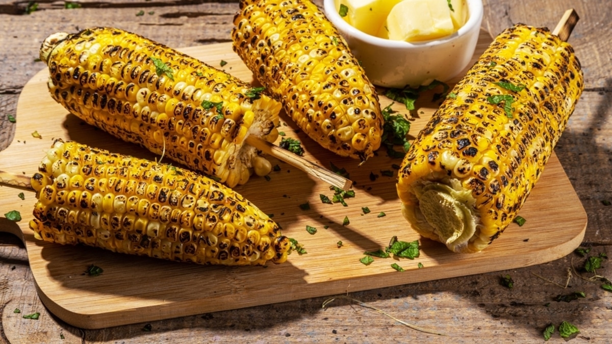 Устали от кукурузы? Приготовьте ее на гриле по-мексикански: будет вкусно и необычно