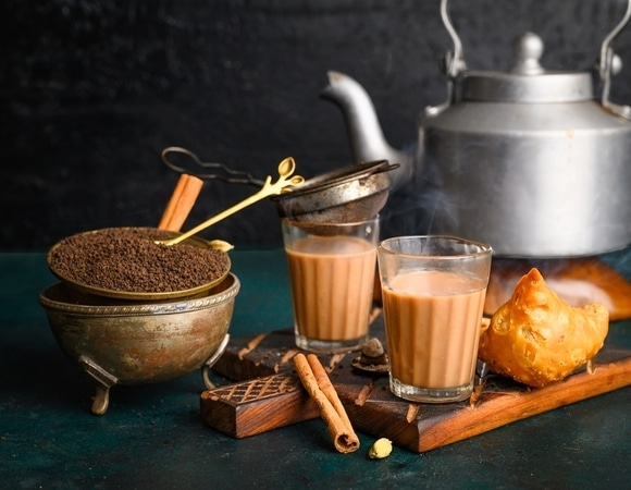 Индийский напиток здоровья и релакса: чем полезен чай масала