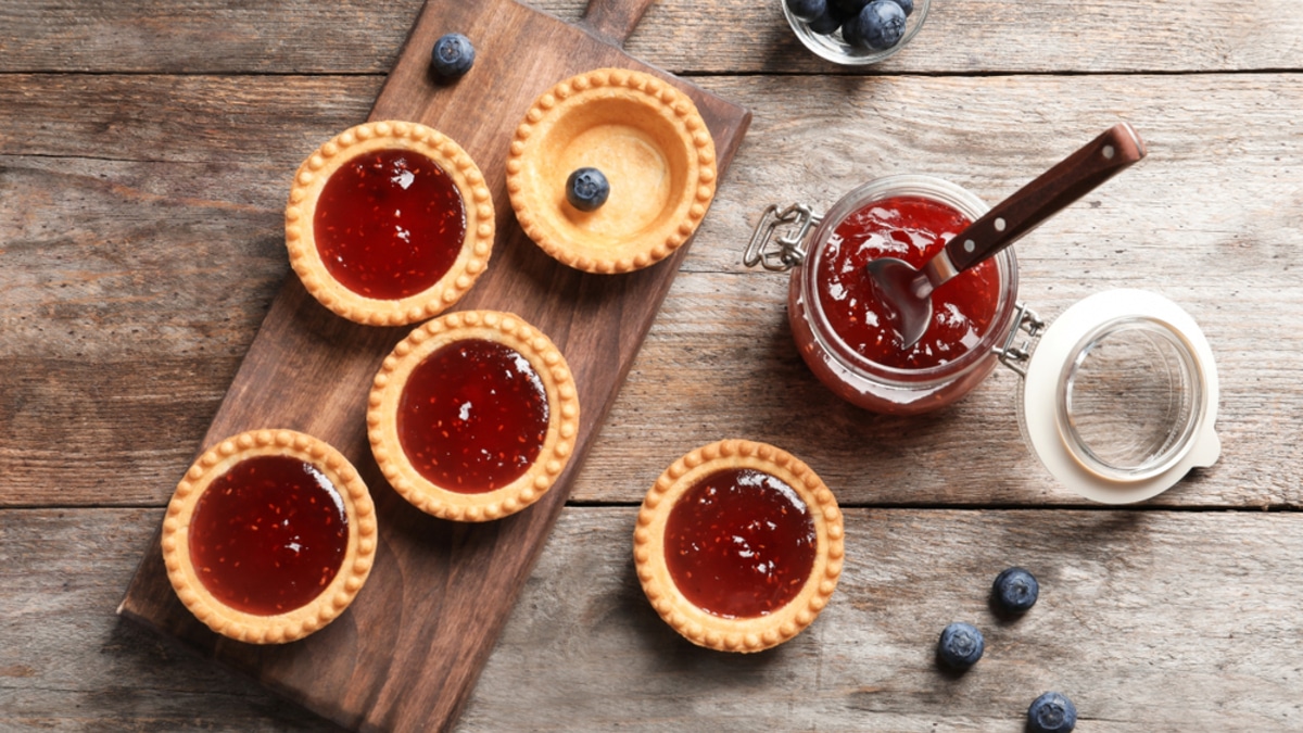 Тарталетки как у Дамы Червей: готовим британское лакомство в духе "Алисы в Стране Чудес" Тарталетки как у Дамы Червей: готовим британское лакомство в духе "Алисы в Стране Чудес"