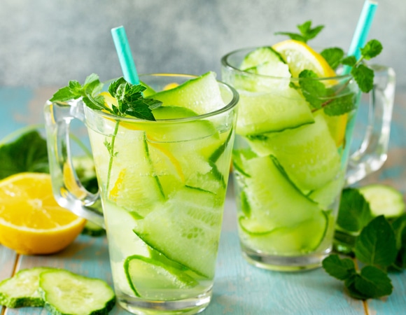 Огуречный лимонад за 15 минут: освежающий напиток для жарких летних дней Огуречный лимонад за 15 минут: освежающий напиток для жарких летних дней