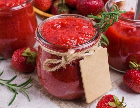 Как сварить клубничное варенье за 2 минуты — есть "ленивый" рецепт для гурманов