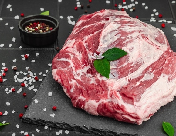 "Правильные части": как сделать свинину максимально полезной, объяснил шеф-повар