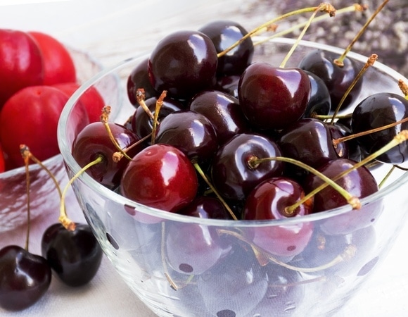 Подозрительные ягоды: какая черешня доводит до больничной койки