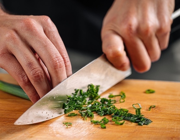 "Очень удобно": как правильно заморозить зеленый лук — просто и быстро "Очень удобно": как правильно заморозить зеленый лук — просто и быстро