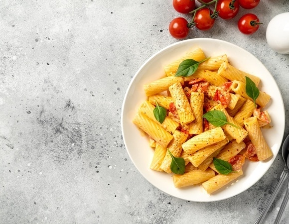 "Ощущение уюта": готовим блюдо, которое обожают герои сериала "СашаТаня" — просто и вкусно