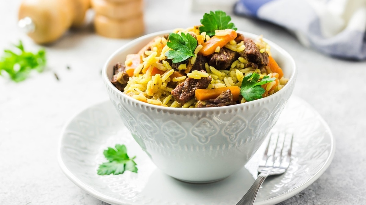 "Готовлю, как у них": пилав с овощами — по рецепту из турецкого сериала "Ночная сказка" "Готовлю, как у них": пилав с овощами — по рецепту из турецкого сериала "Ночная сказка"