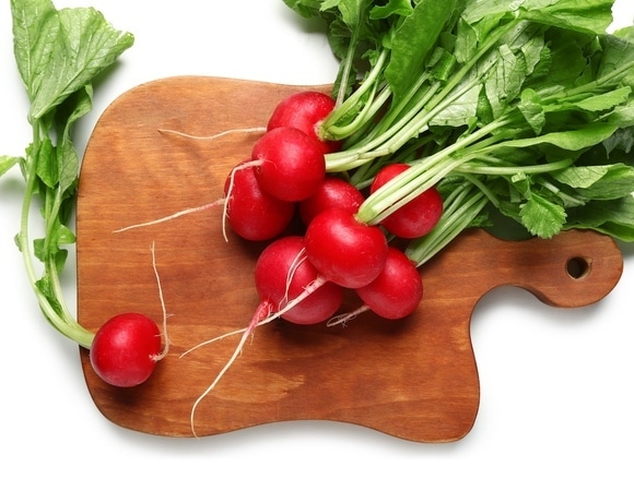 Что приготовить из редиса: 5 рецептов с сезонным овощем от Юлии Высоцкой