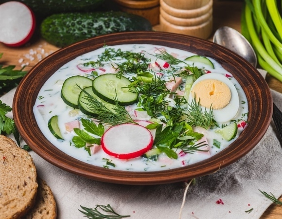 Сколько хранится окрошка в холодильнике? Не спешите есть, если появились эти изменения Сколько хранится окрошка в холодильнике? Не спешите есть, если появились эти изменения