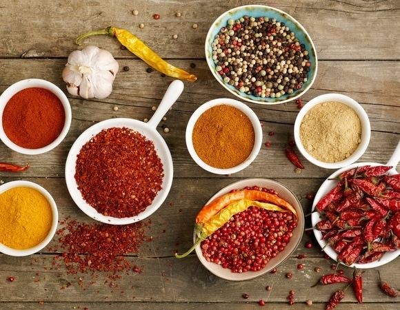 Специи не сжигают жир: диетолог развенчала популярный миф о похудении Специи не сжигают жир: диетолог развенчала популярный миф о похудении