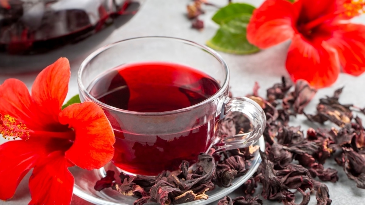 Снижает холестерин и нормализует давление: чем еще полезен чай каркаде