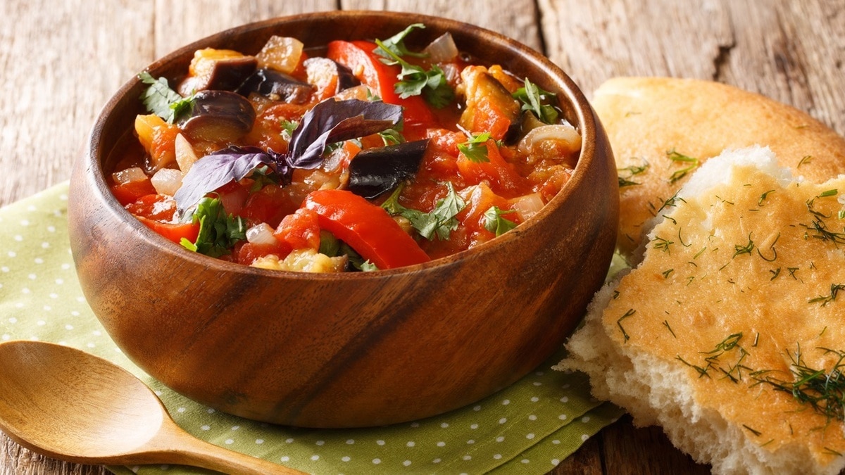 "Просто потрясающие": аджапсандали и ачма — вот, что нужно попробовать в Абхазии "Просто потрясающие": аджапсандали и ачма — вот, что нужно попробовать в Абхазии