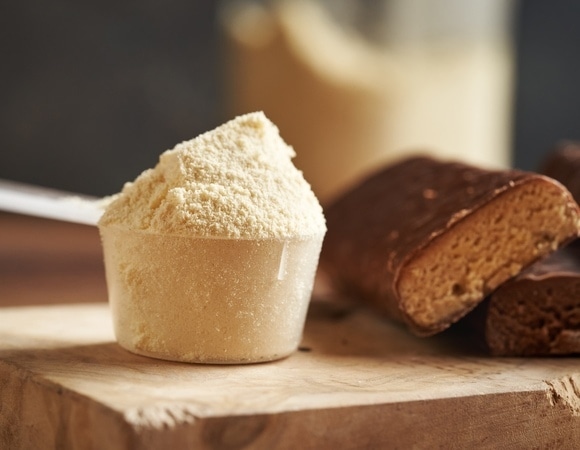 Нужны ли протеиновые батончики тем, кто занимается спортом? Осторожно: могут и навредить 