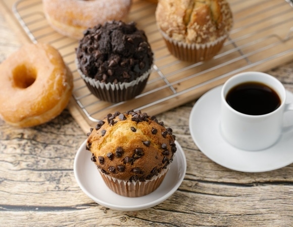 Организм подает сигналы: стало понятно, когда человека тянет к сладкому и соленому 