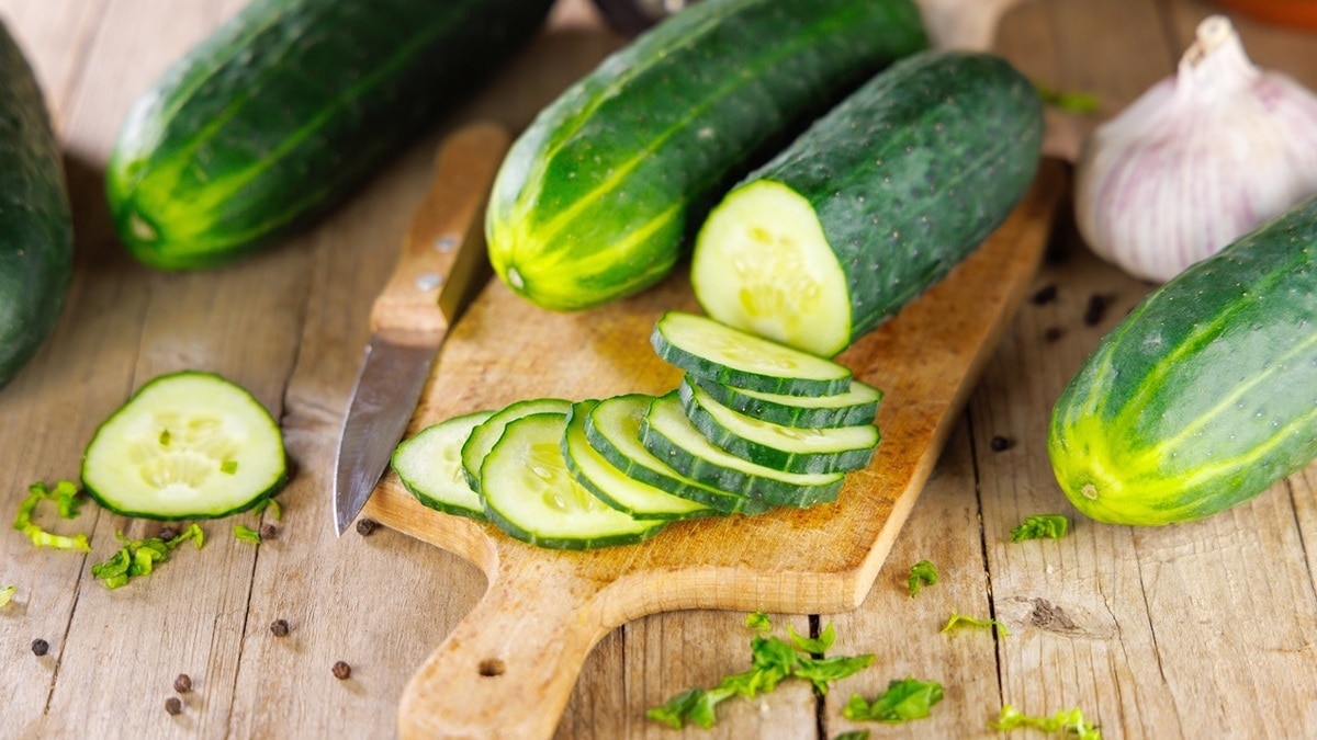 "Никакие соусы не нужны": так вкус свежих огурцов раскроется по-новому — попробуйте