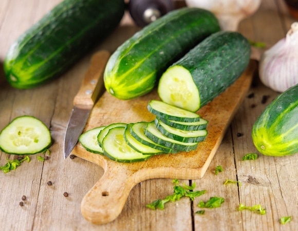 "Никакие соусы не нужны": так вкус свежих огурцов раскроется по-новому — попробуйте