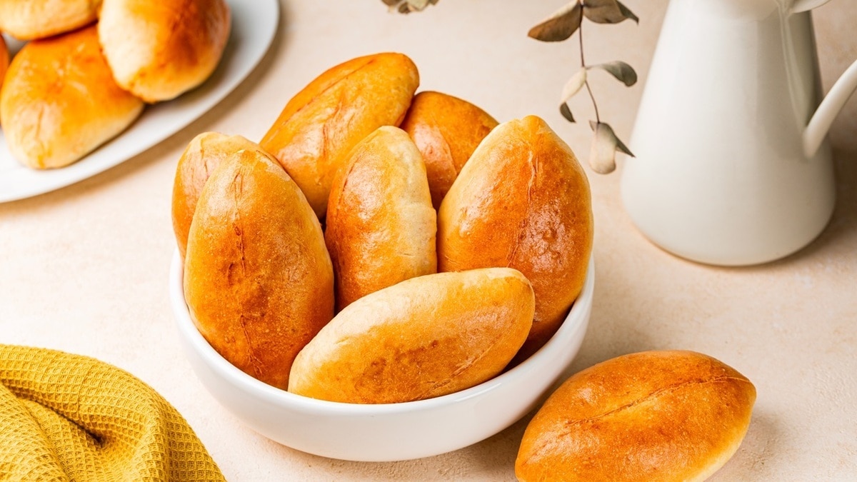 "Не нужно долго ждать": быстрое тесто для пирожков — как по ГОСТу