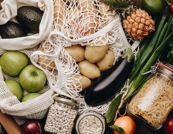 "В заботе о кишечнике": какие продукты наладят стул, объяснил доктор Мясников