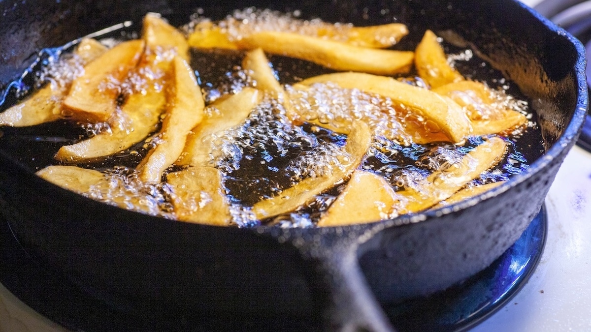 Эти 4 продукта могут испортить чугунную сковороду — придется искать новую 