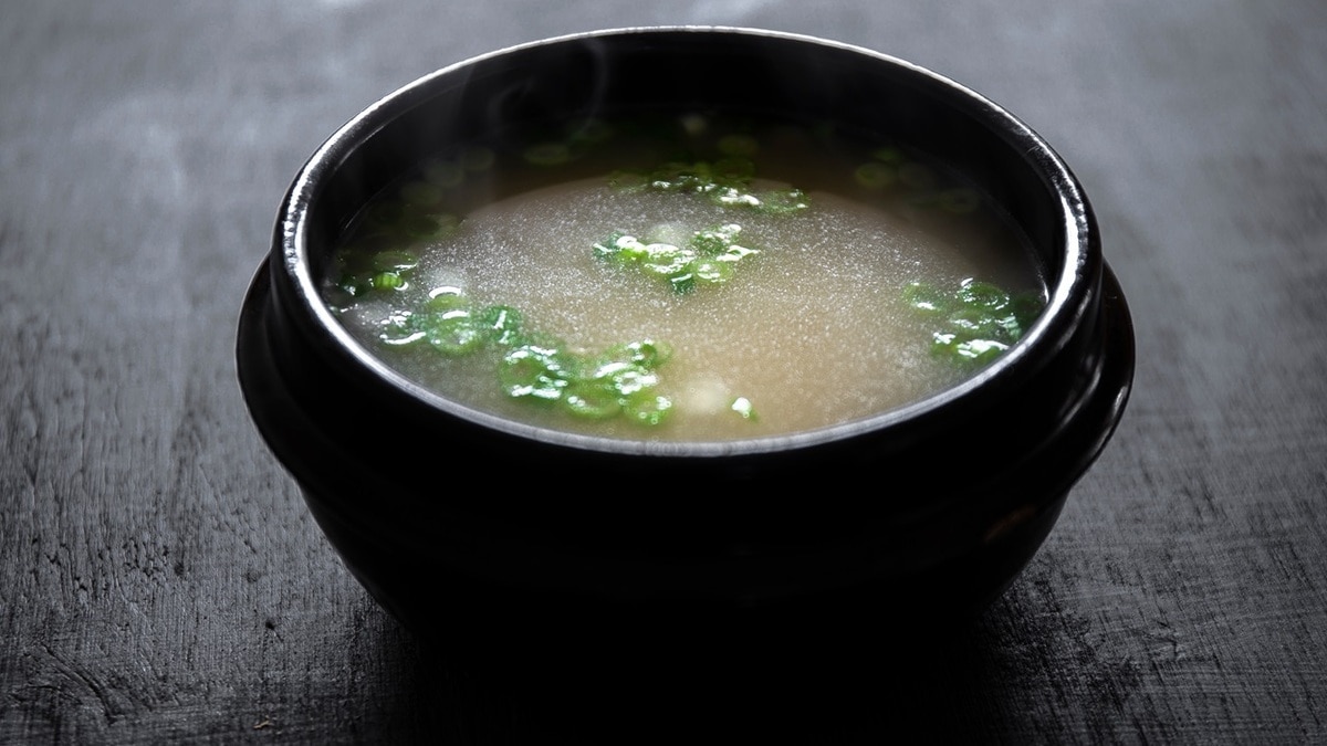 "Готовится быстро и освежает в жару": раскрываем рецепт летнего супа и для дома, и для дачи