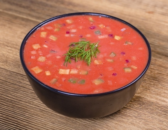 "Очень необычно, но вкусно": окрошка может быть томатной — все довольно просто "Очень необычно, но вкусно": окрошка может быть томатной — все довольно просто