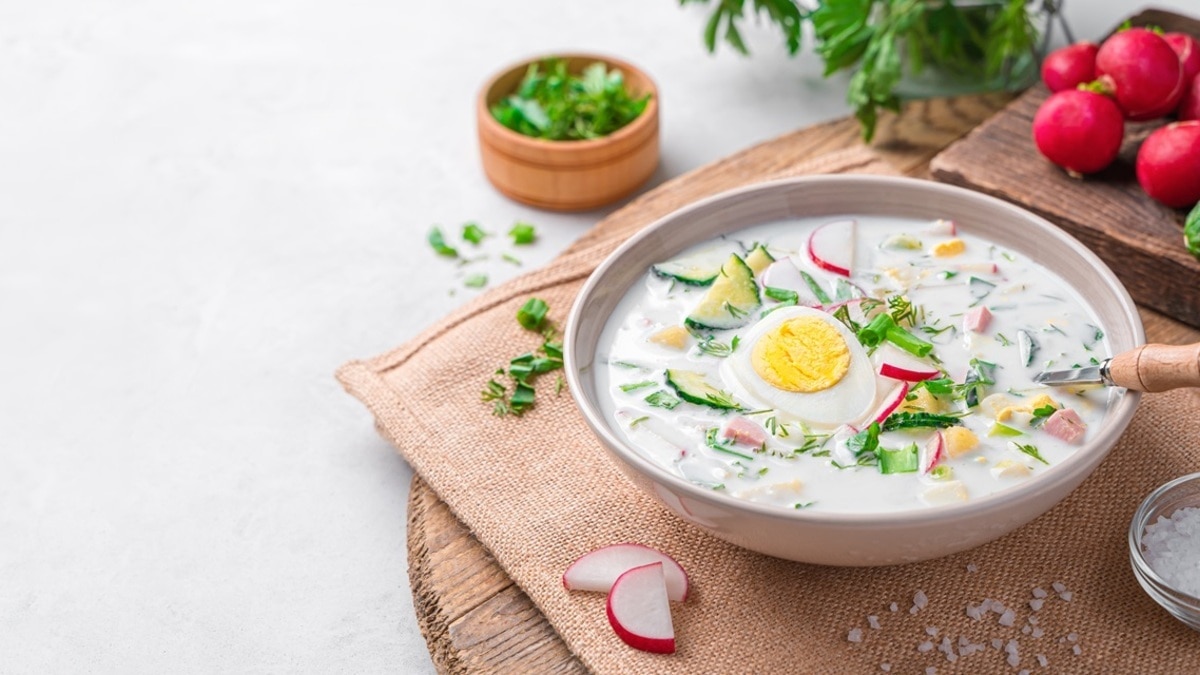 "Так вкуснее": как и сколько времени хранить окрошку в холодильнике