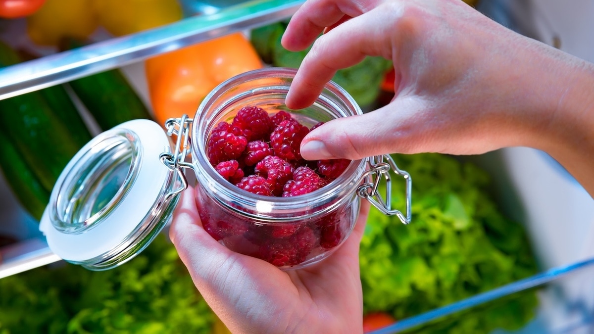 Этим фрукты нельзя хранить в холодильнике — портятся уже через пару часов